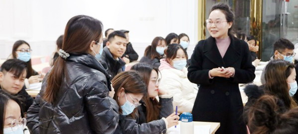 眉县 专家指导+名师授课+培优补弱+日清月结的教学模式